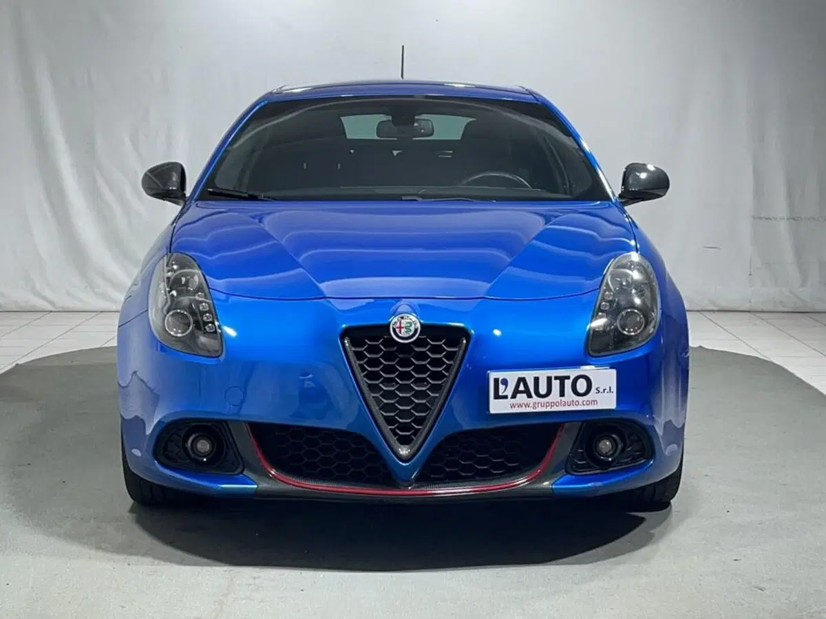 Alfa Romeo Giulietta usata a Sondrio (8)