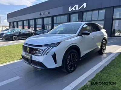 Peugeot 3008 1.2 hybrid Allure 145cv e-dcs6 del 2026 usata a Modugno