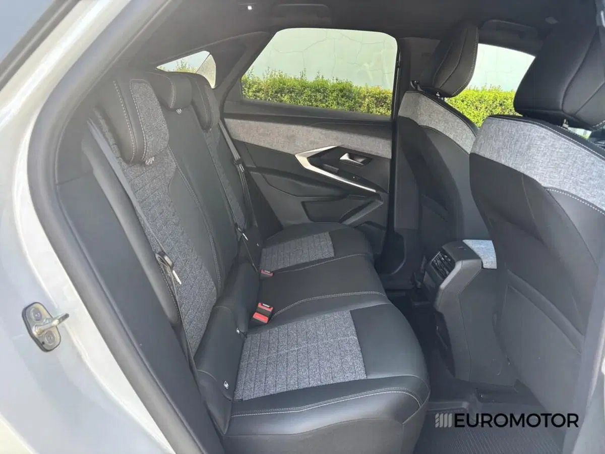 Peugeot 3008 usata a Bari (11)