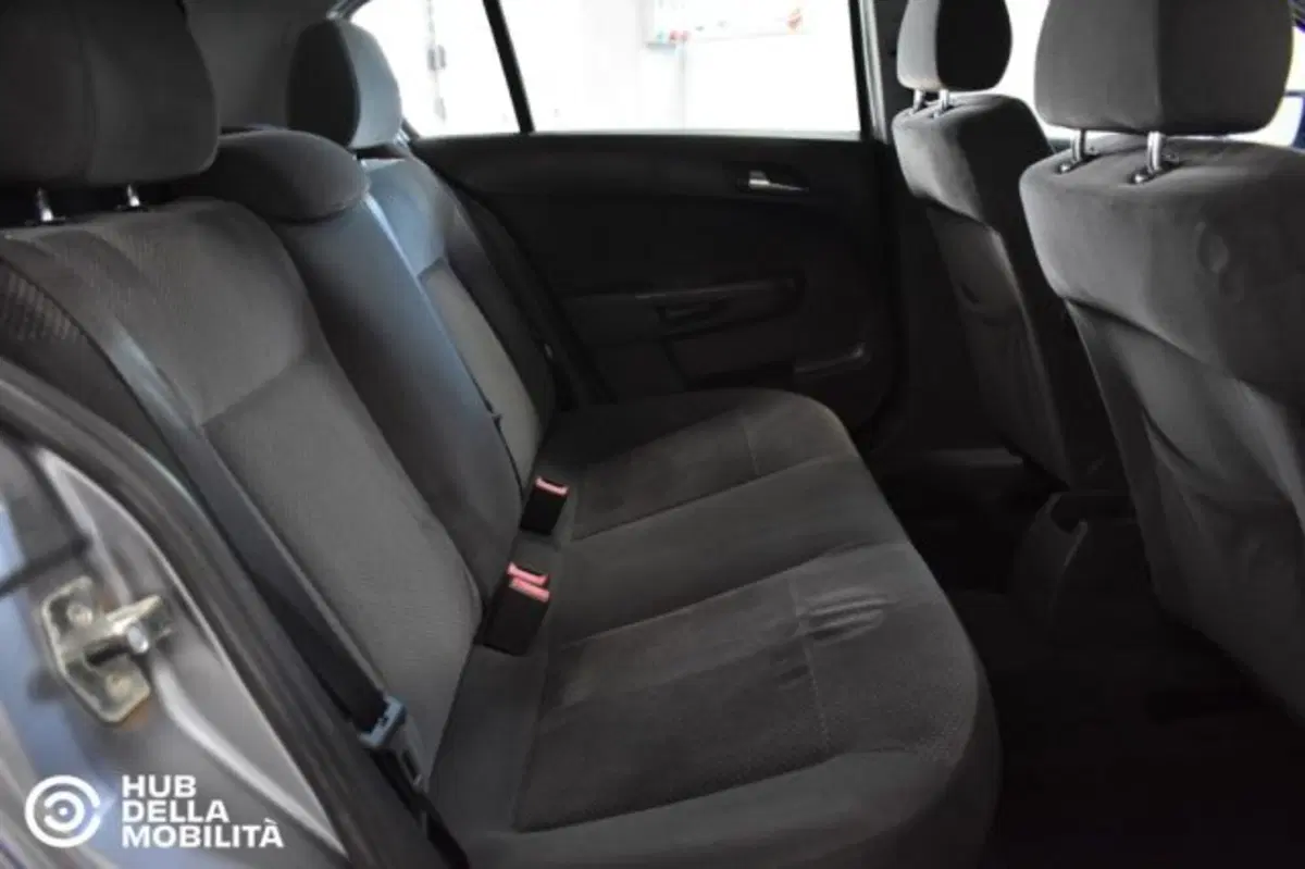 Opel Astra usata a Perugia (15)