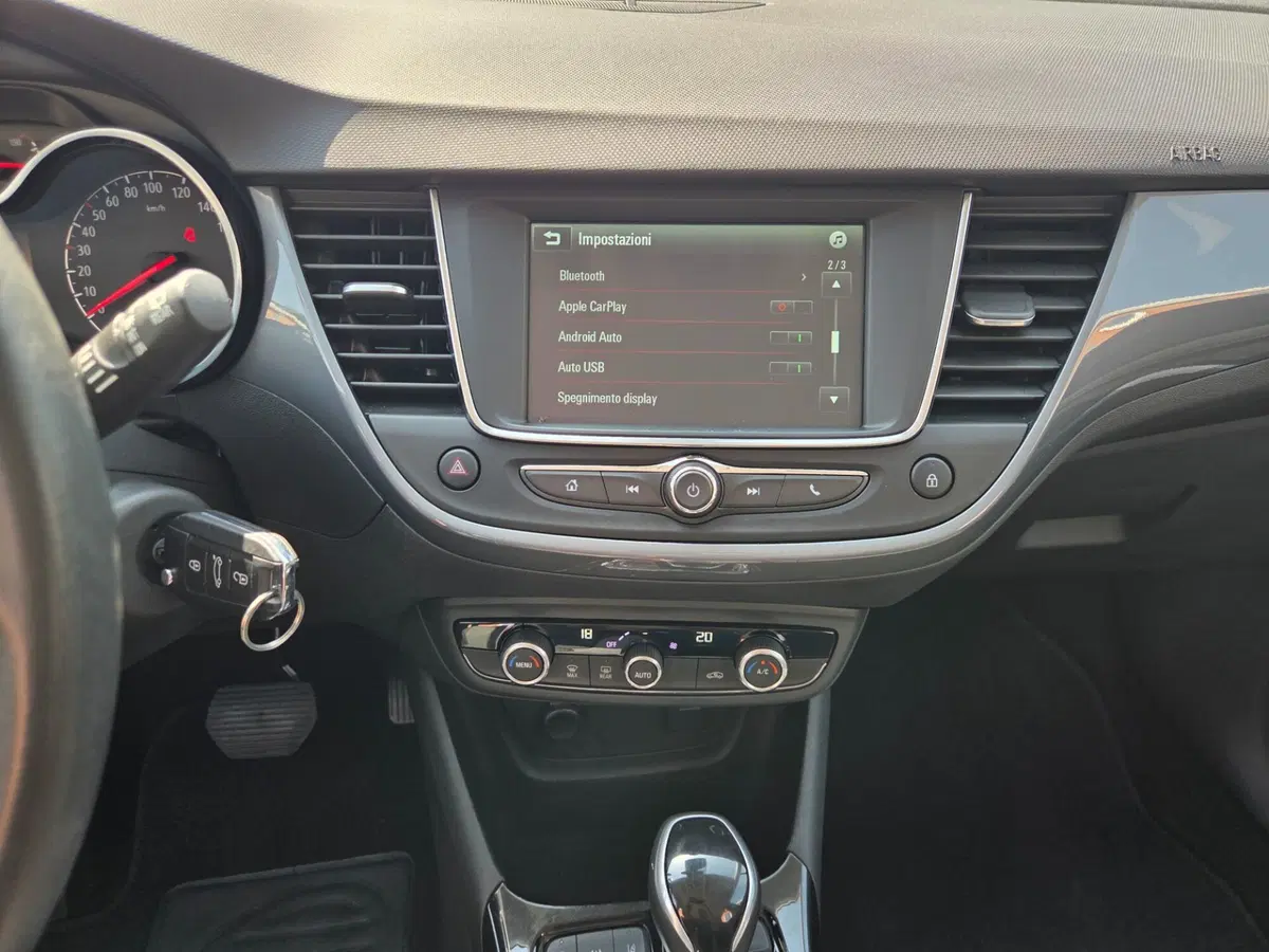 Opel Crossland X usata a Torino (11)