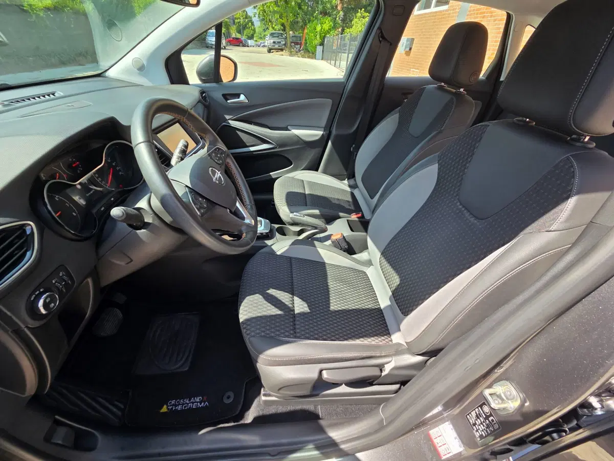 Opel Crossland X usata a Torino (7)