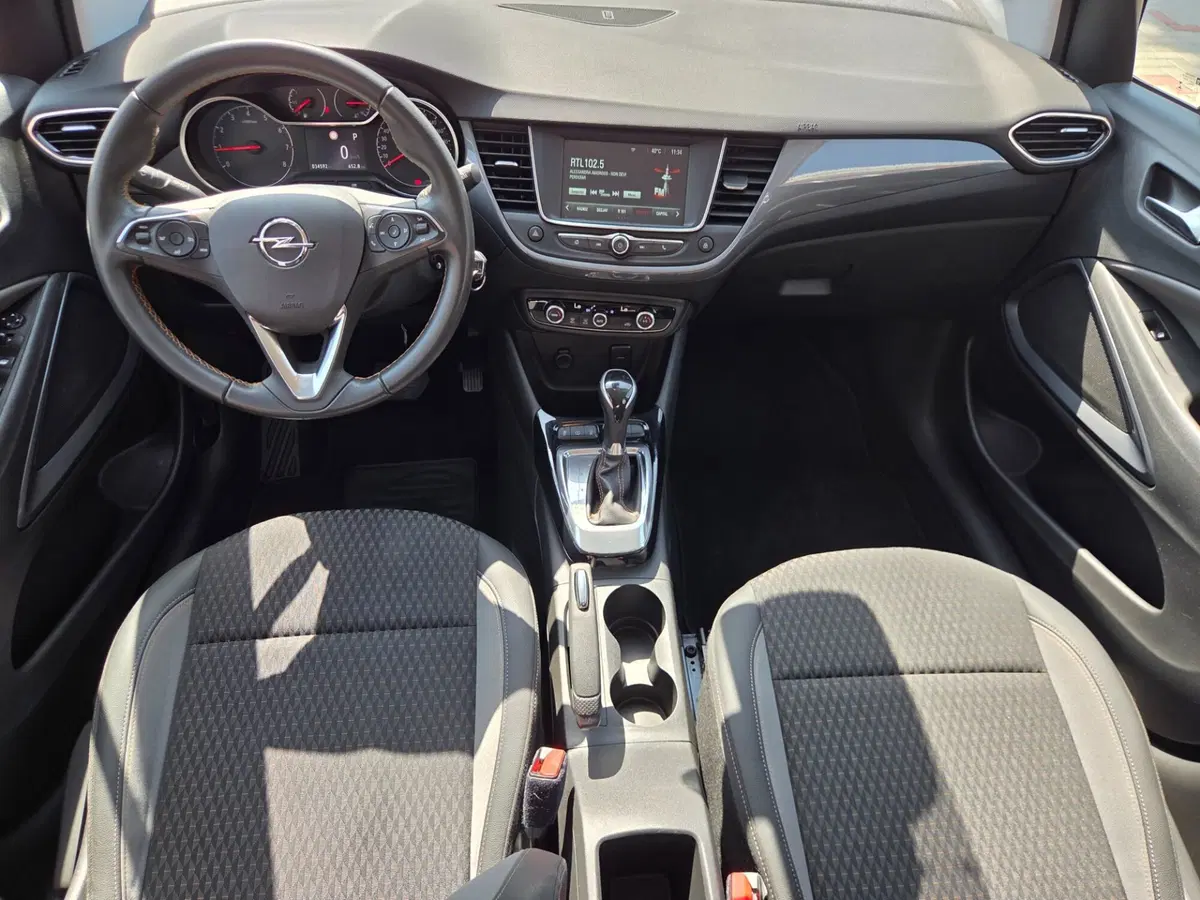 Opel Crossland X usata a Torino (9)