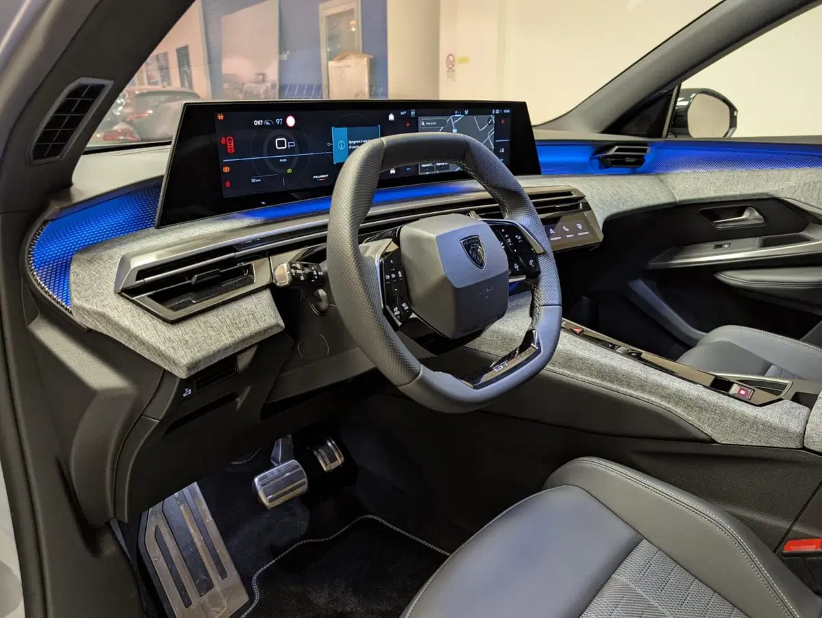Peugeot 3008 nuova a Teramo (11)