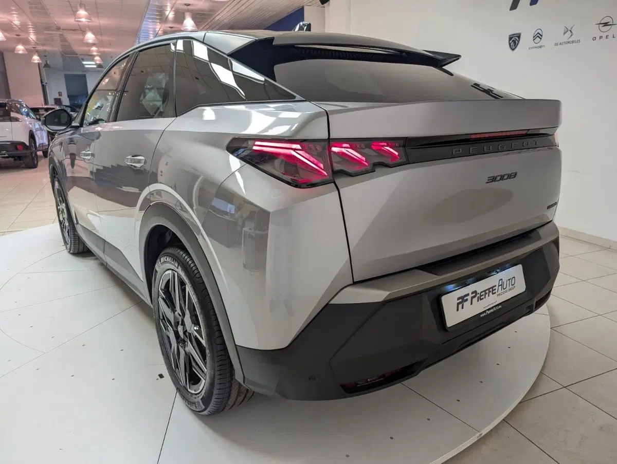 Peugeot 3008 nuova a Teramo (9)
