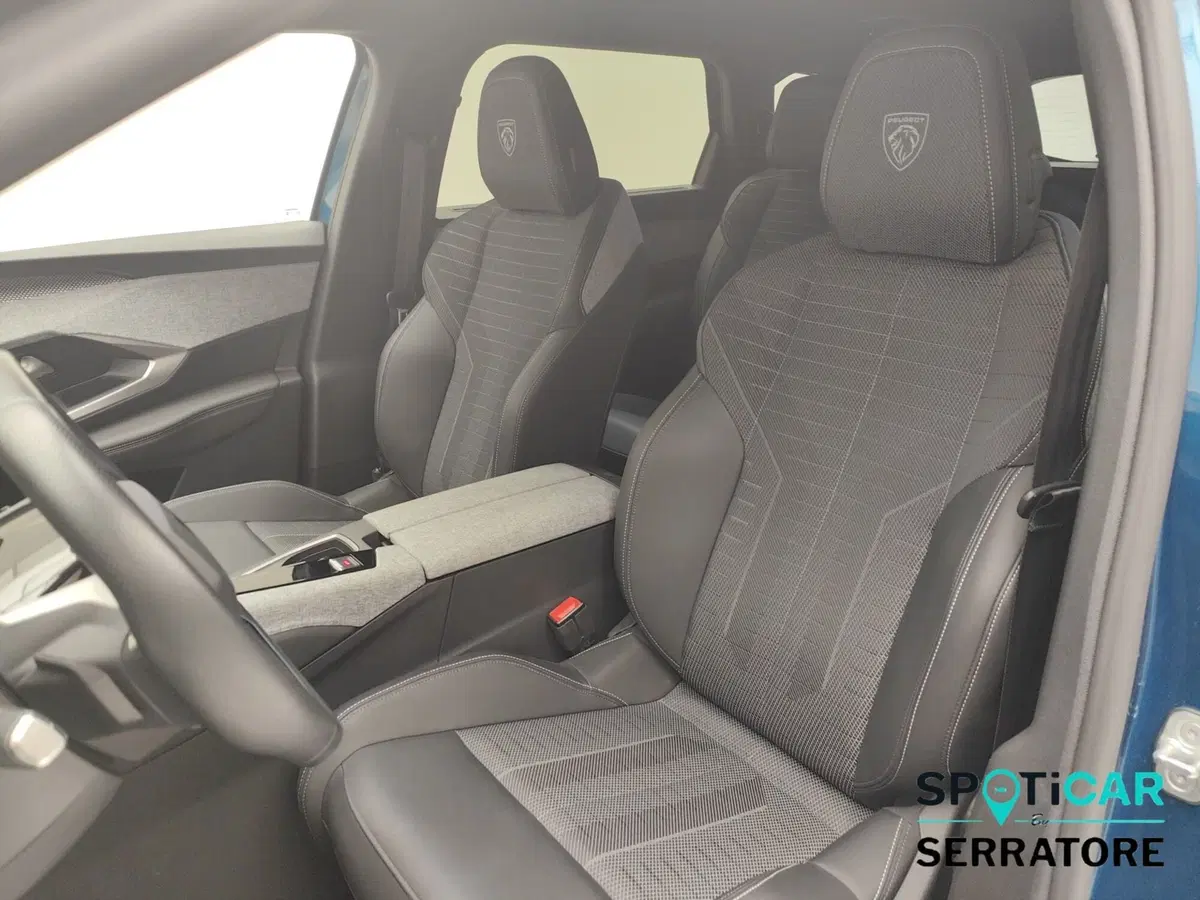 Peugeot 5008 usata a Como (12)