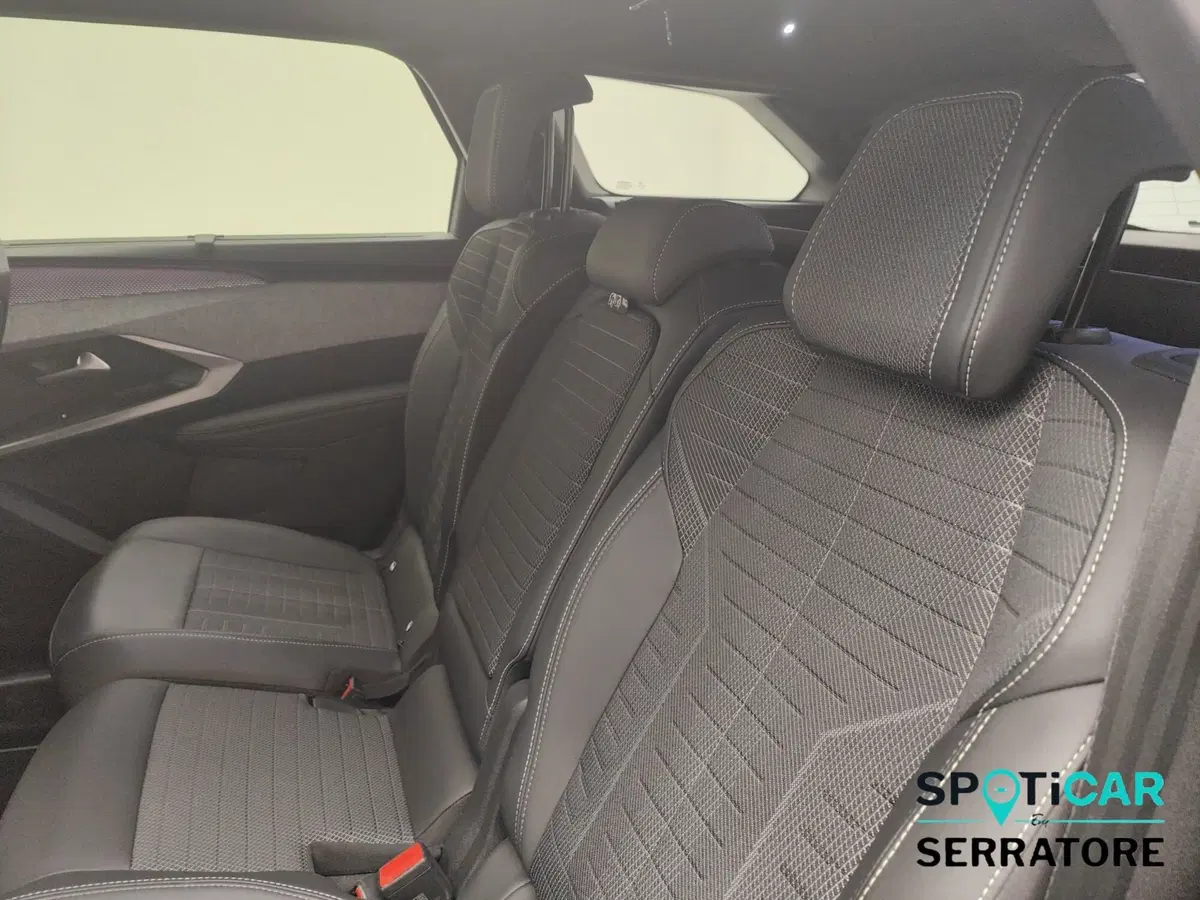 Peugeot 5008 usata a Como (13)