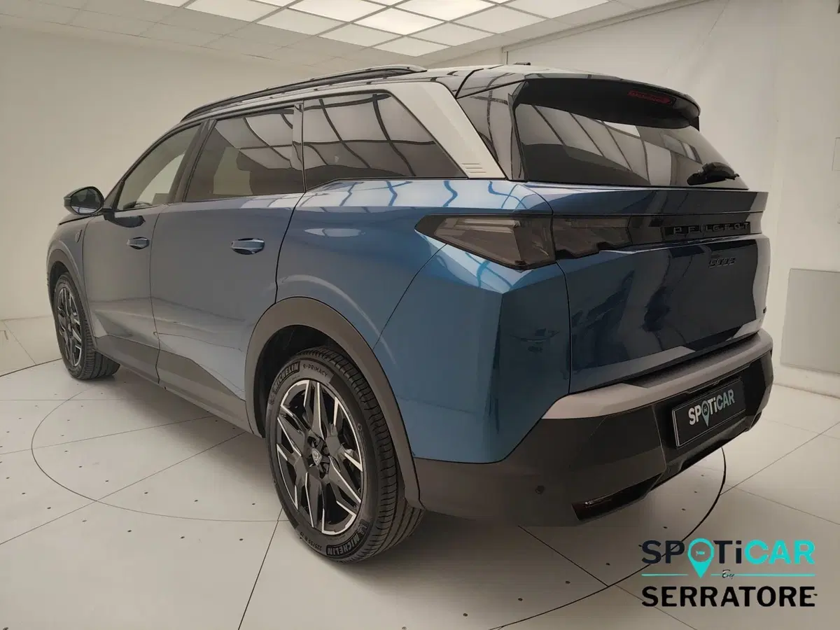 Peugeot 5008 usata a Como (4)