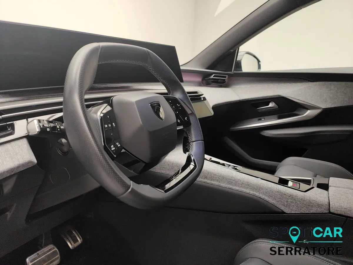Peugeot 5008 usata a Como (9)