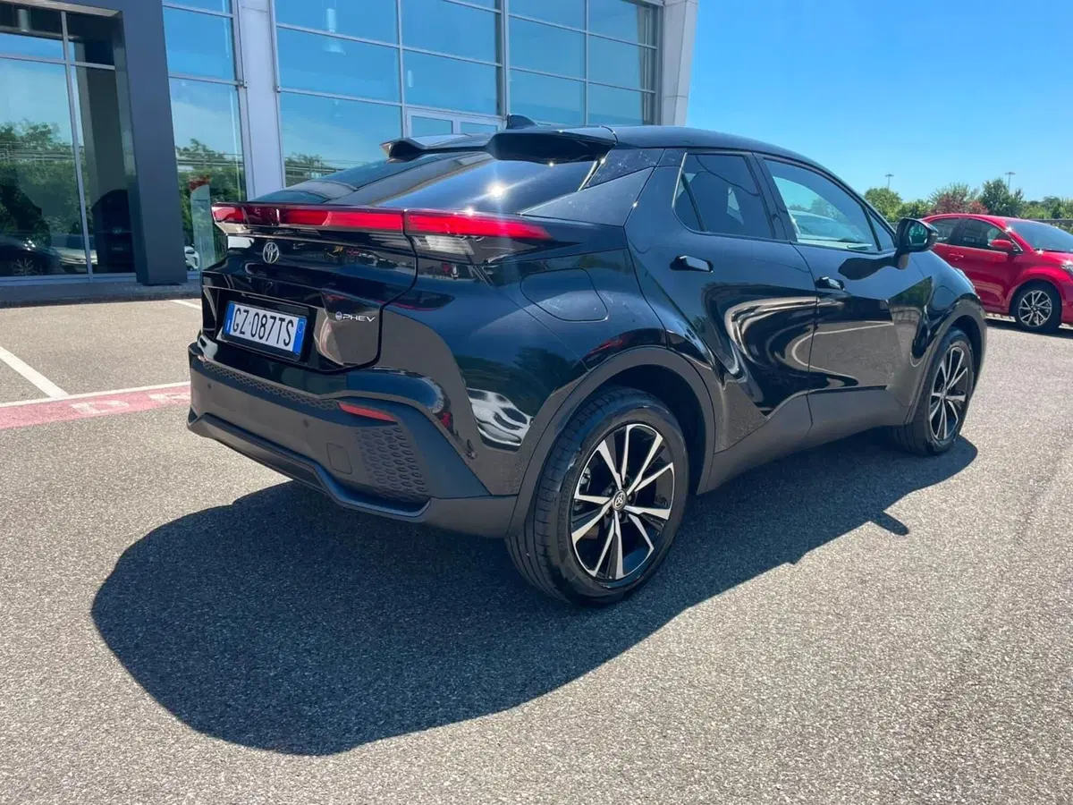 Toyota Toyota C-HR usata a Piacenza (7)