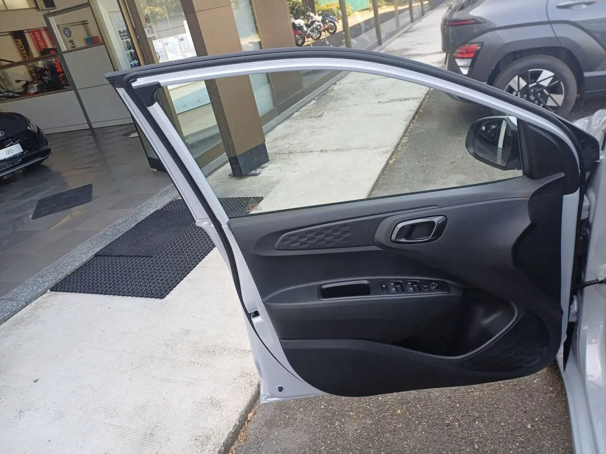 Hyundai i10 usata a Alessandria (7)