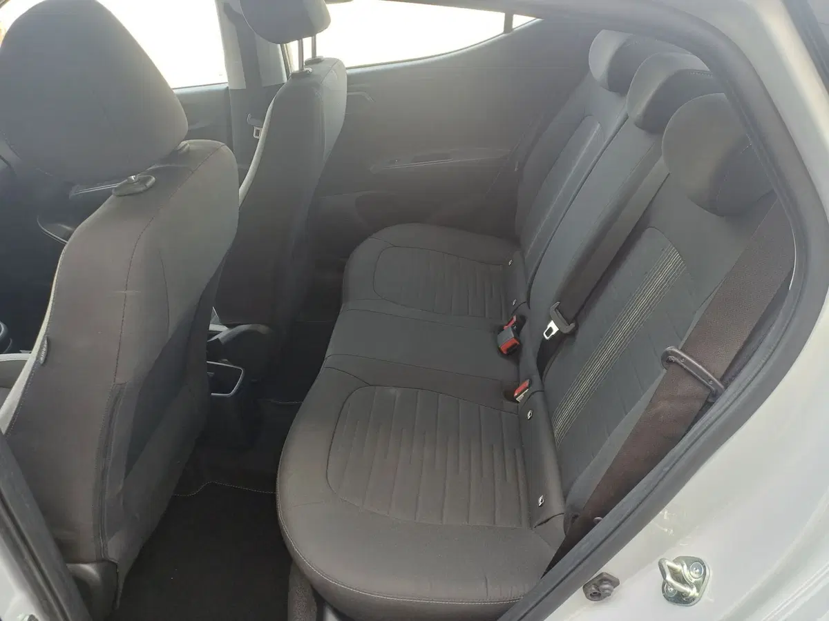 Hyundai i10 usata a Alessandria (9)