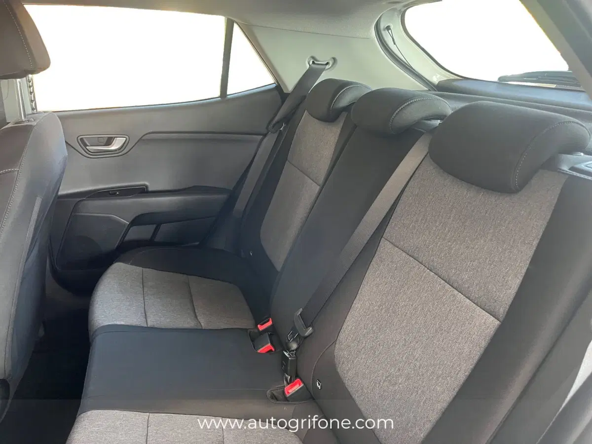Kia Stonic nuova a Modena (13)