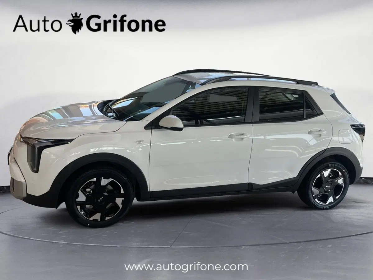 Kia Stonic nuova a Modena (2)