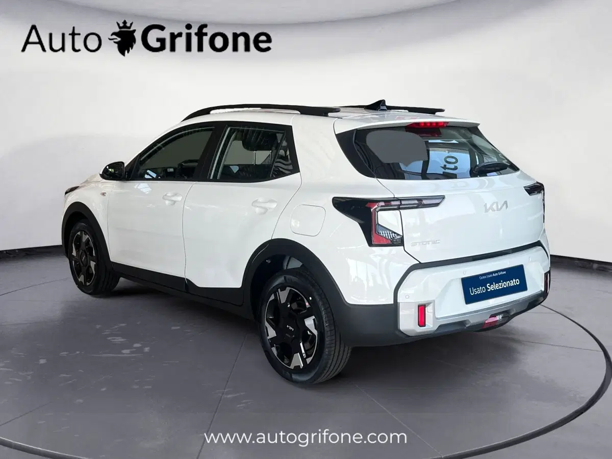 Kia Stonic nuova a Modena (3)
