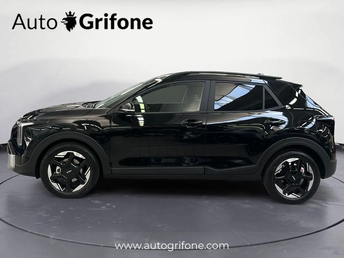 Kia Stonic nuova a Modena (2)