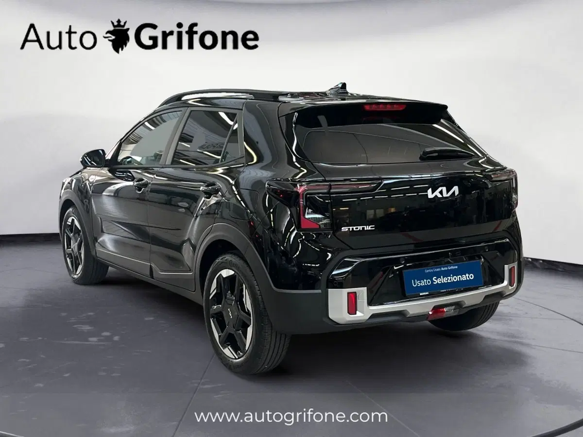 Kia Stonic nuova a Modena (3)