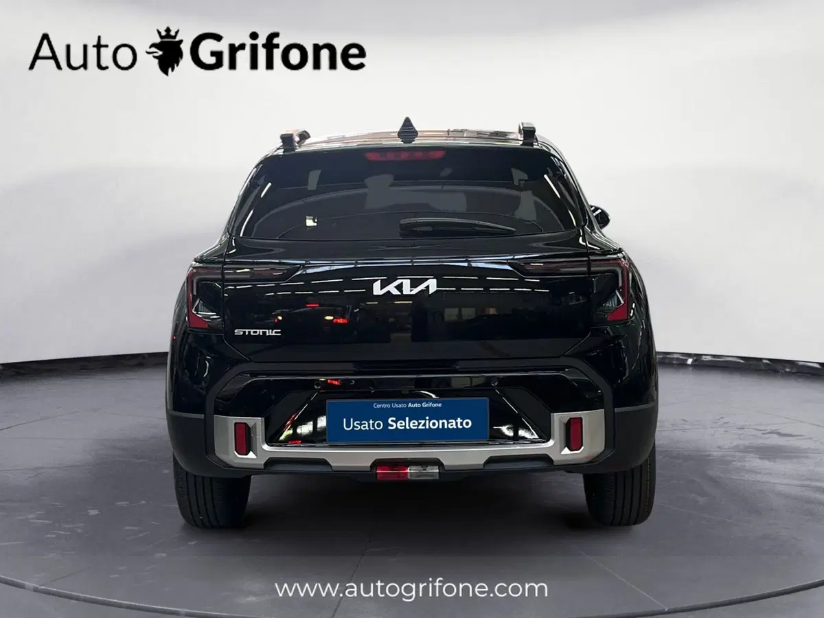 Kia Stonic nuova a Modena (4)