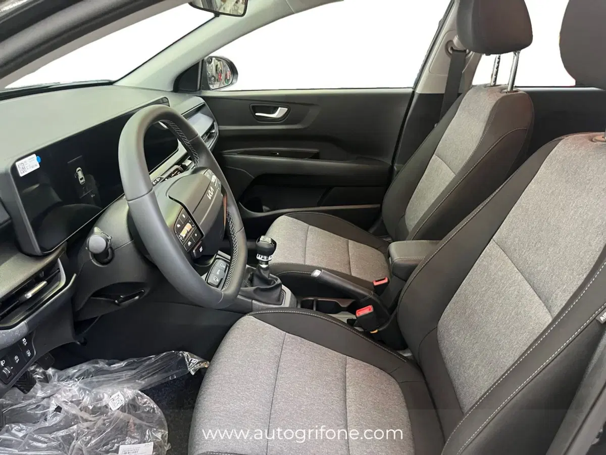 Kia Stonic nuova a Modena (9)