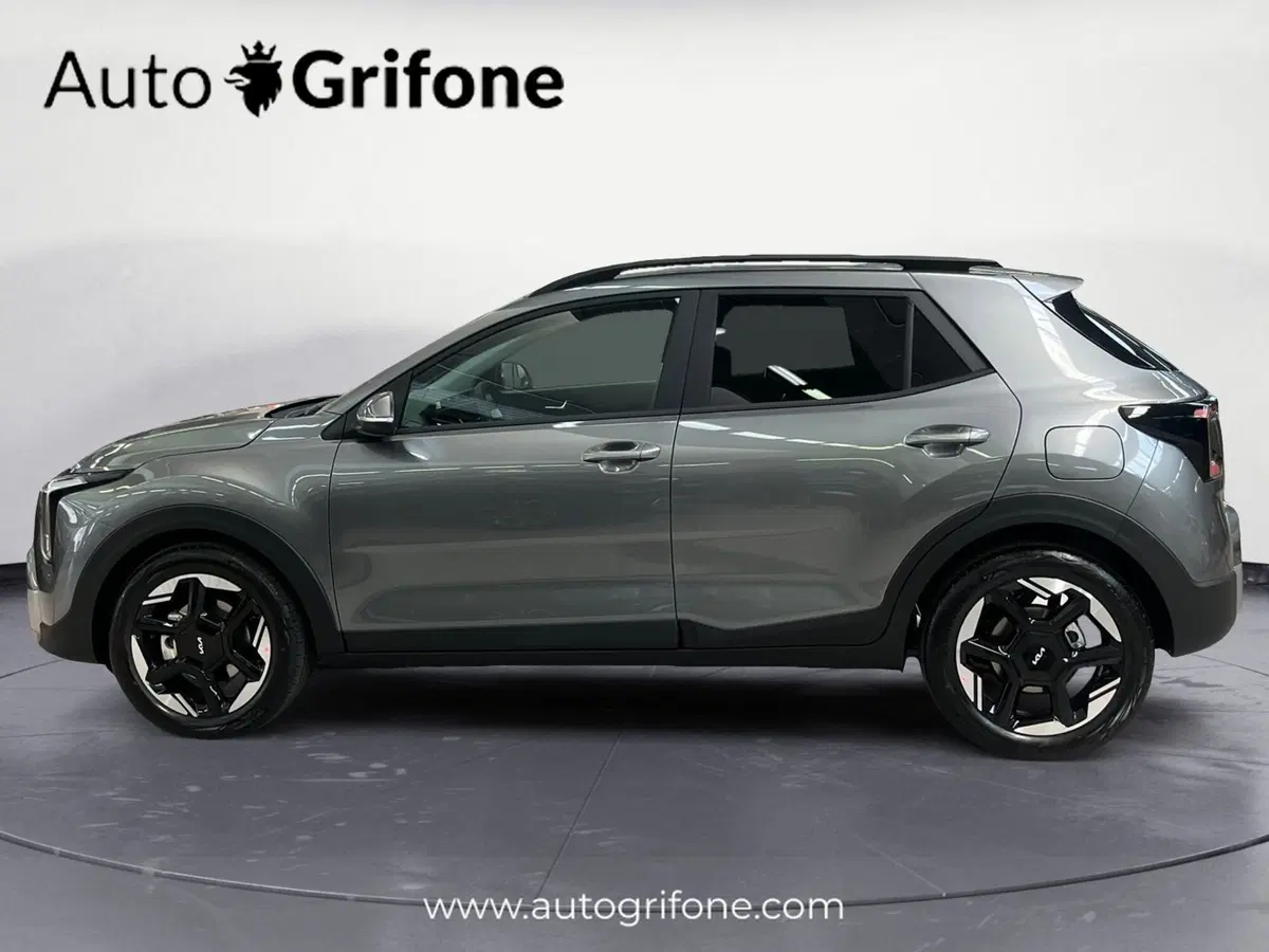 Kia Stonic nuova a Modena (2)