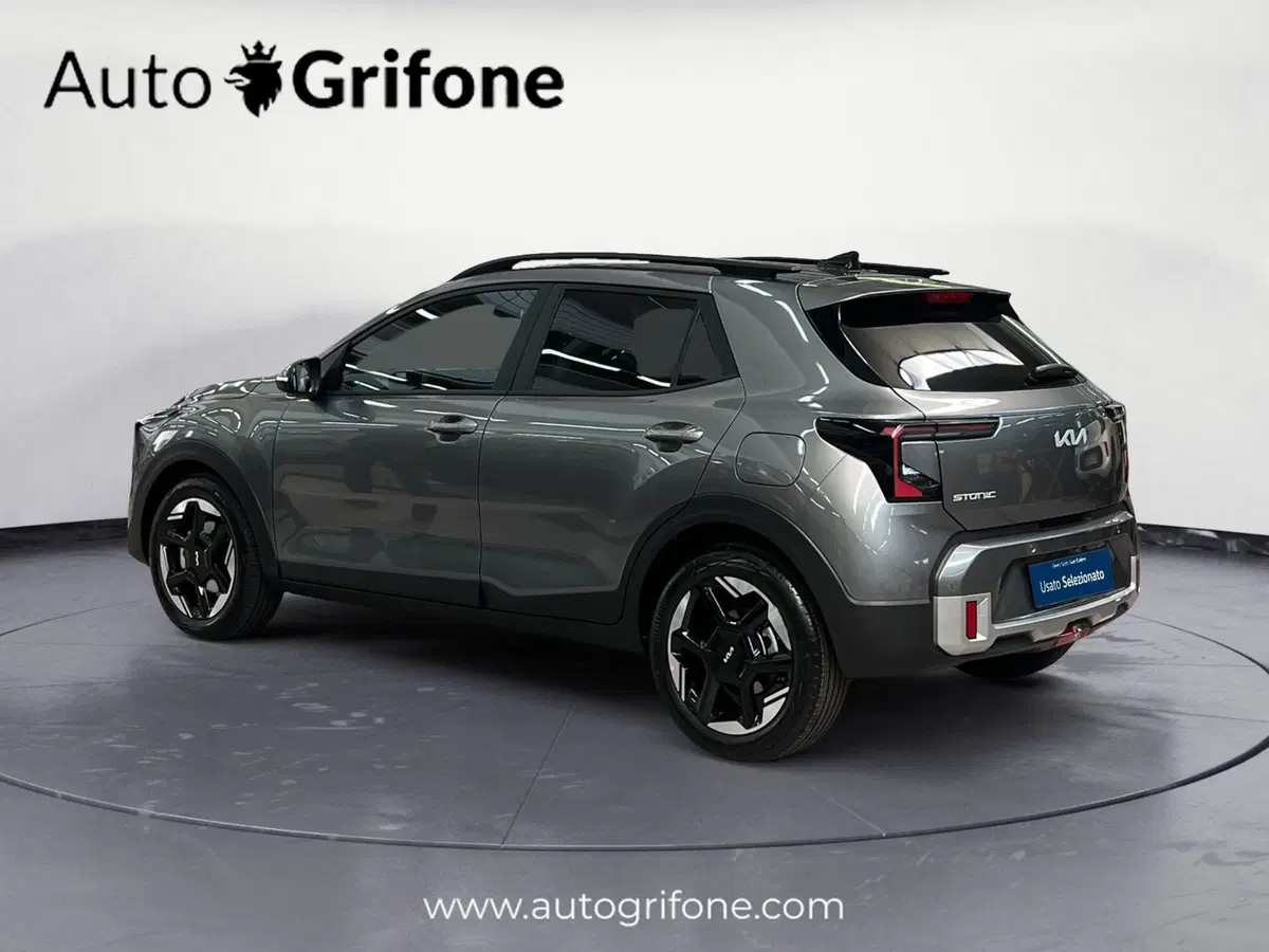 Kia Stonic nuova a Modena (3)