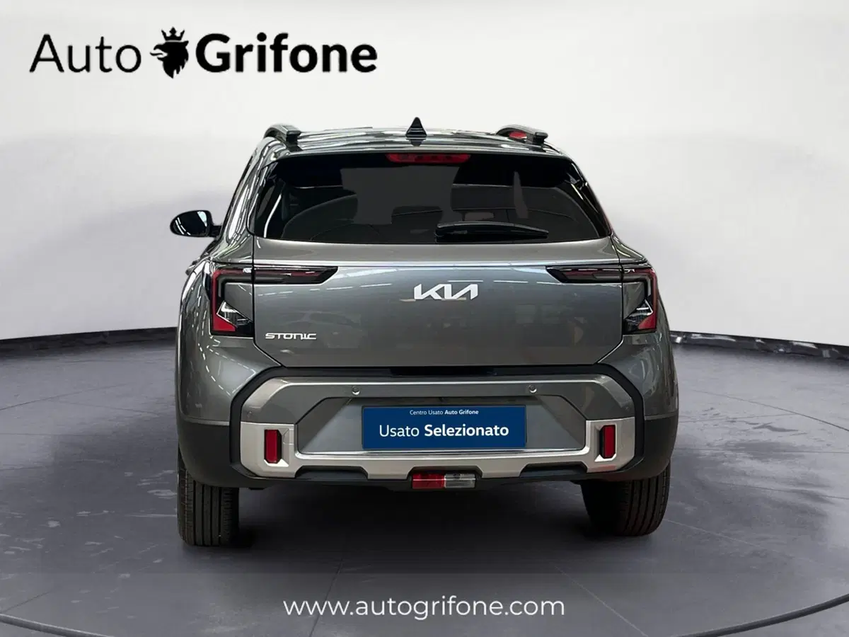 Kia Stonic nuova a Modena (4)