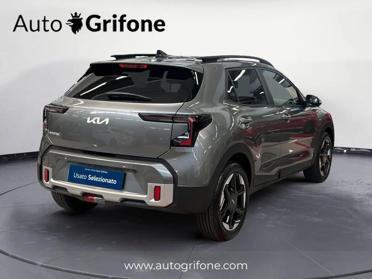 Kia Stonic nuova a Modena (5)