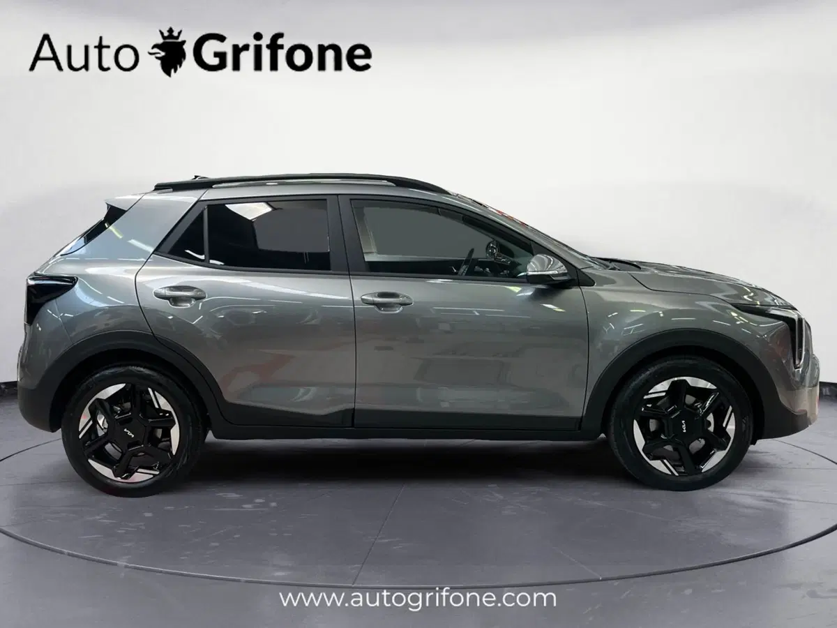 Kia Stonic nuova a Modena (6)