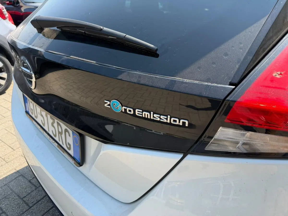 Nissan Leaf usata a Alessandria (7)