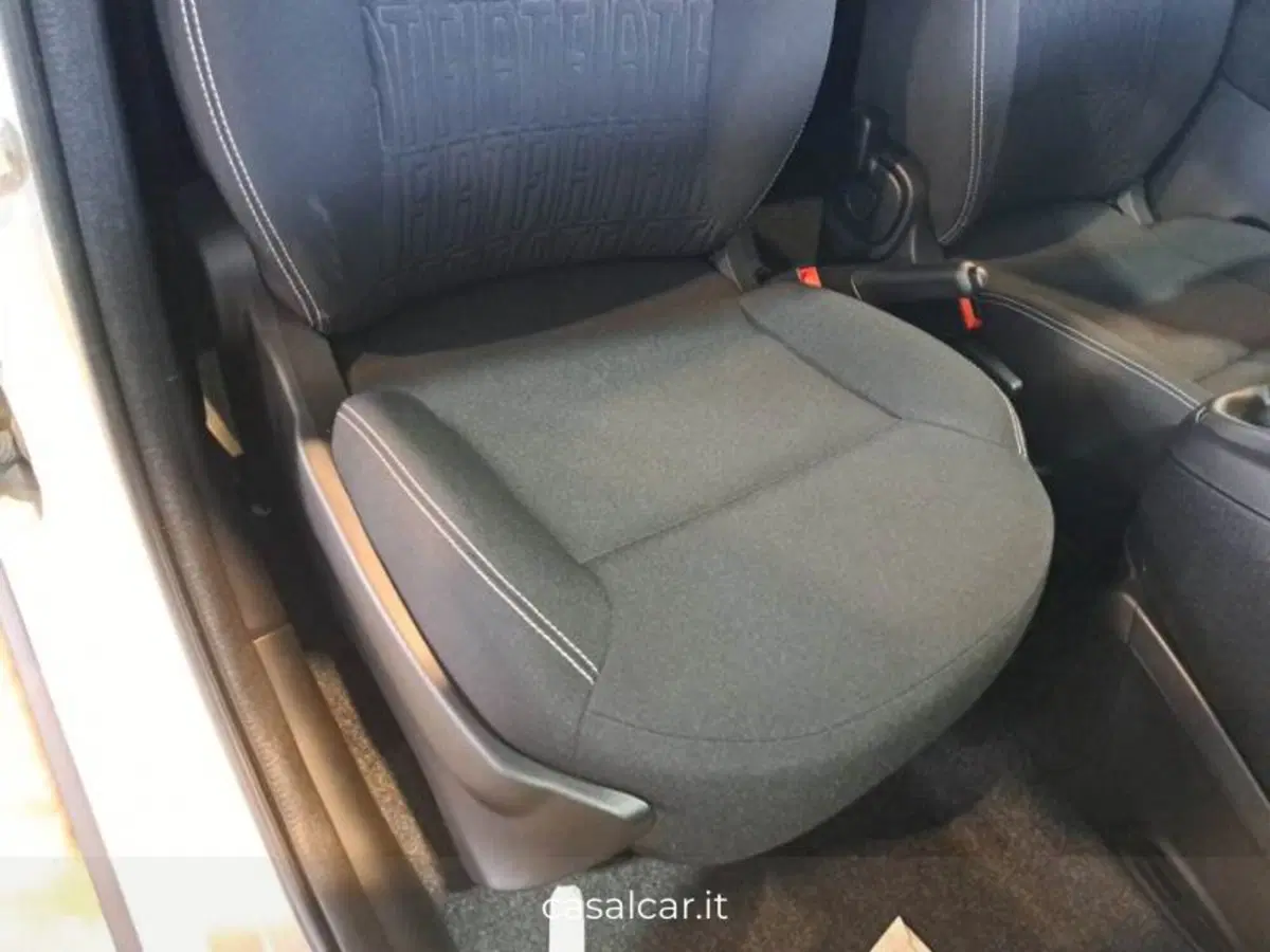Fiat Panda Cross nuova a Salerno (12)