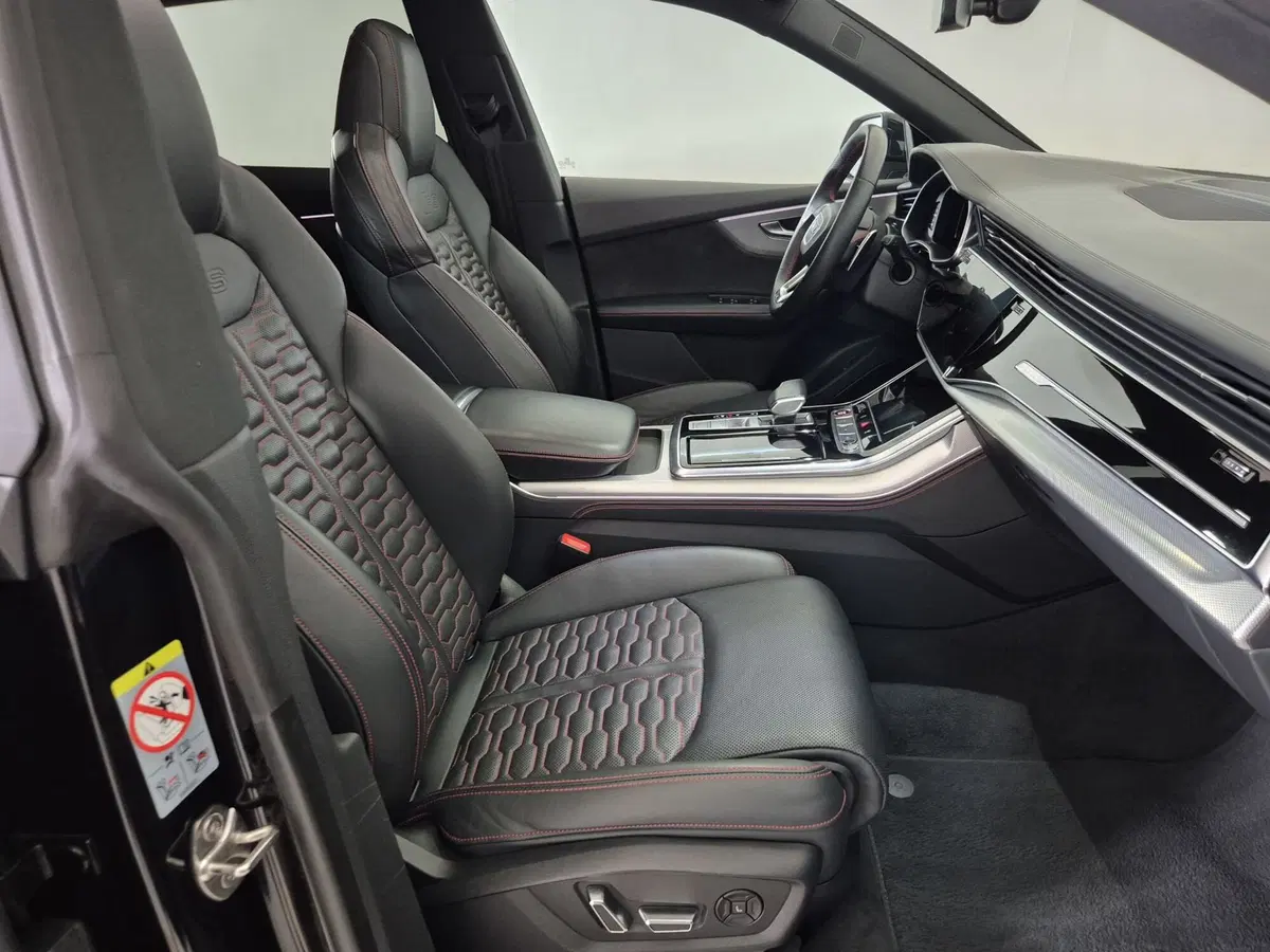 Audi RS Q8 usata a Torino (10)