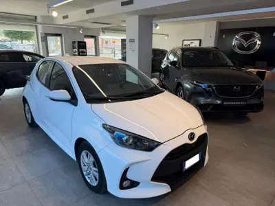 Mazda Mazda2 Hybrid 1.5 VVT e-CVT Full Hybrid Electric Agile del 2023 usata a Castellammare di Stabia