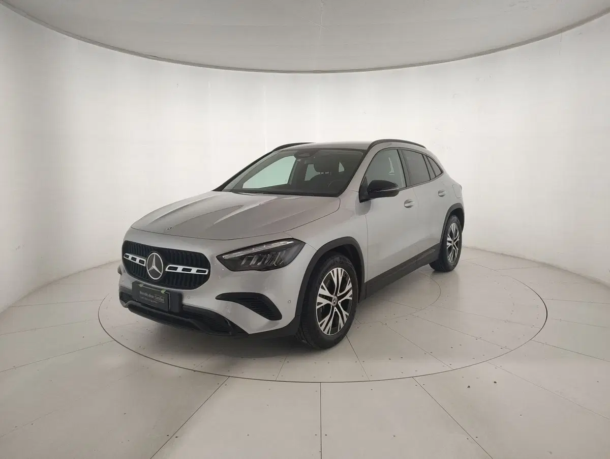Mercedes-Benz GLA SUV usata a Alessandria