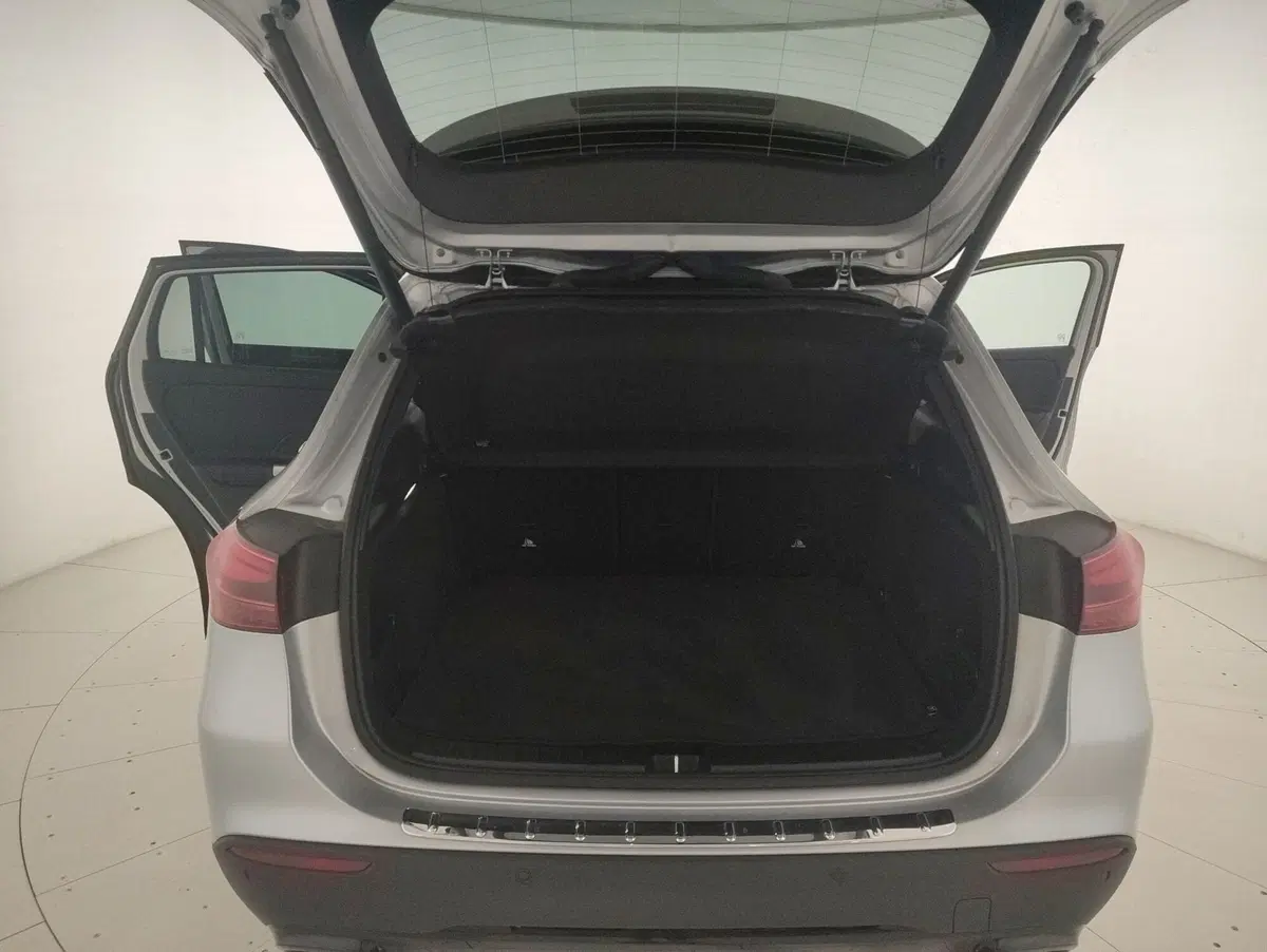 Mercedes-Benz GLA SUV usata a Alessandria (11)