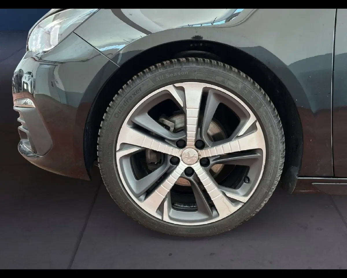 Peugeot 308 Tre Volumi usata a Torino (14)