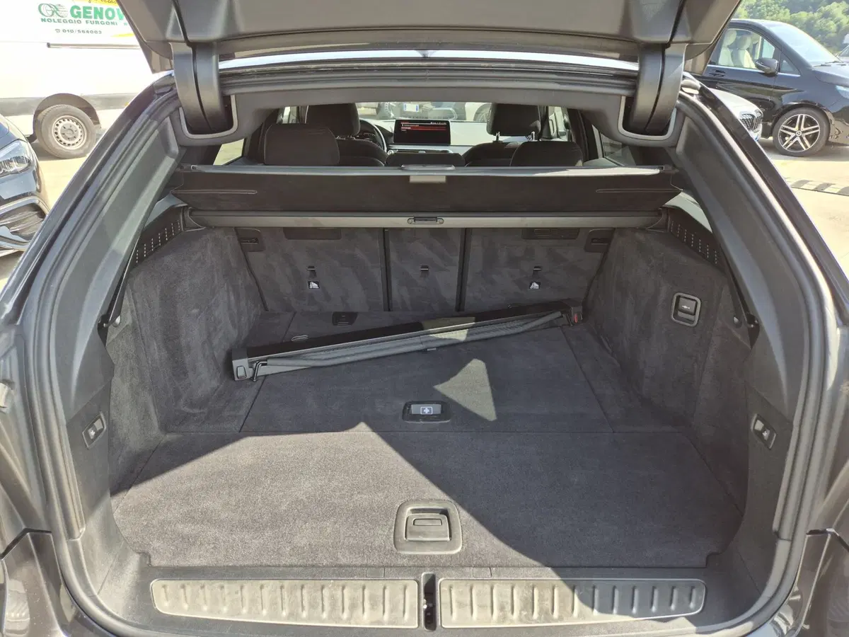 BMW Serie 5 Touring usata  (12)