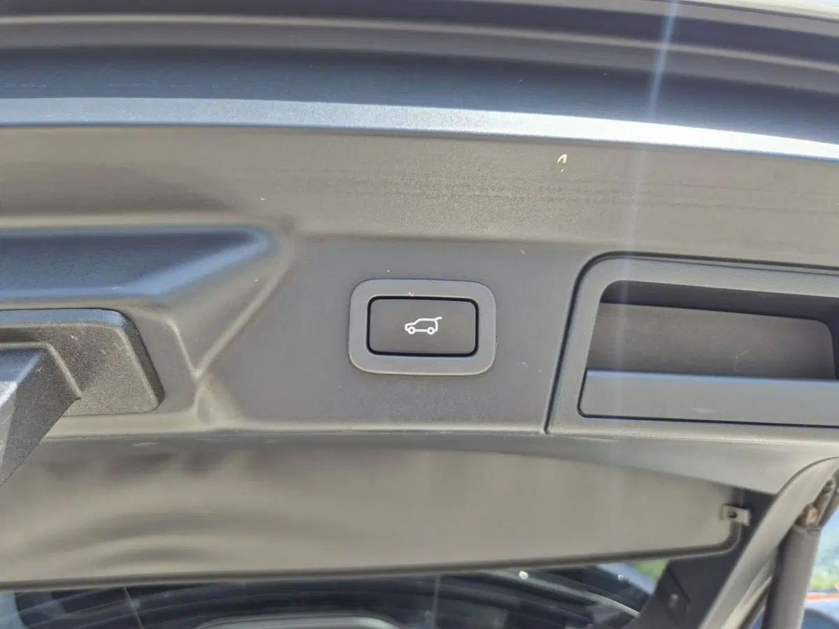 Land Rover Range Rover Velar usata  (17)