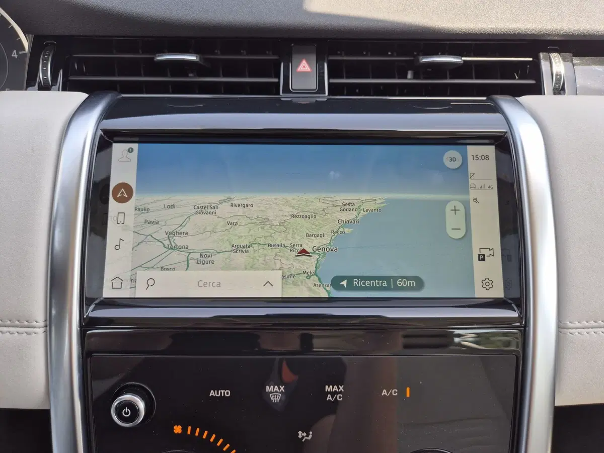 Land Rover Discovery Sport usata  (12)