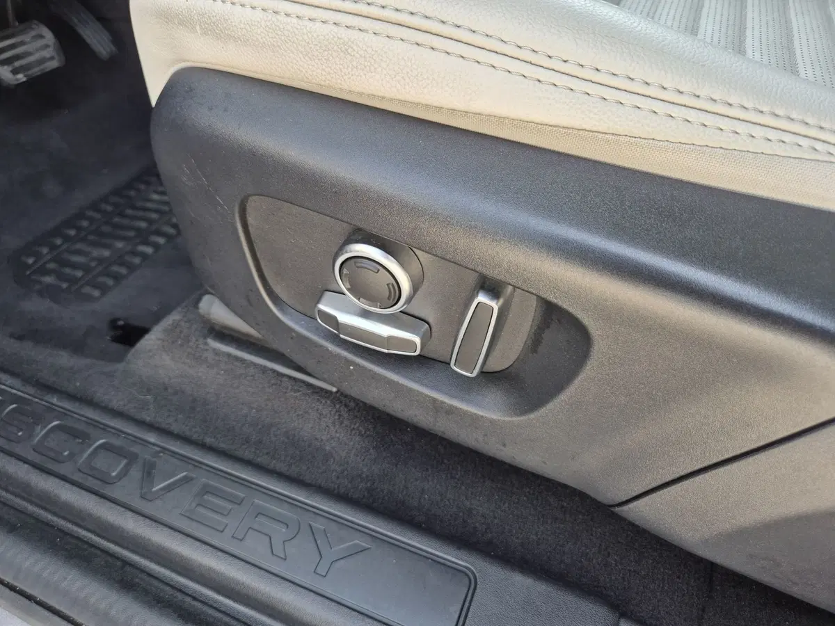Land Rover Discovery Sport usata  (18)