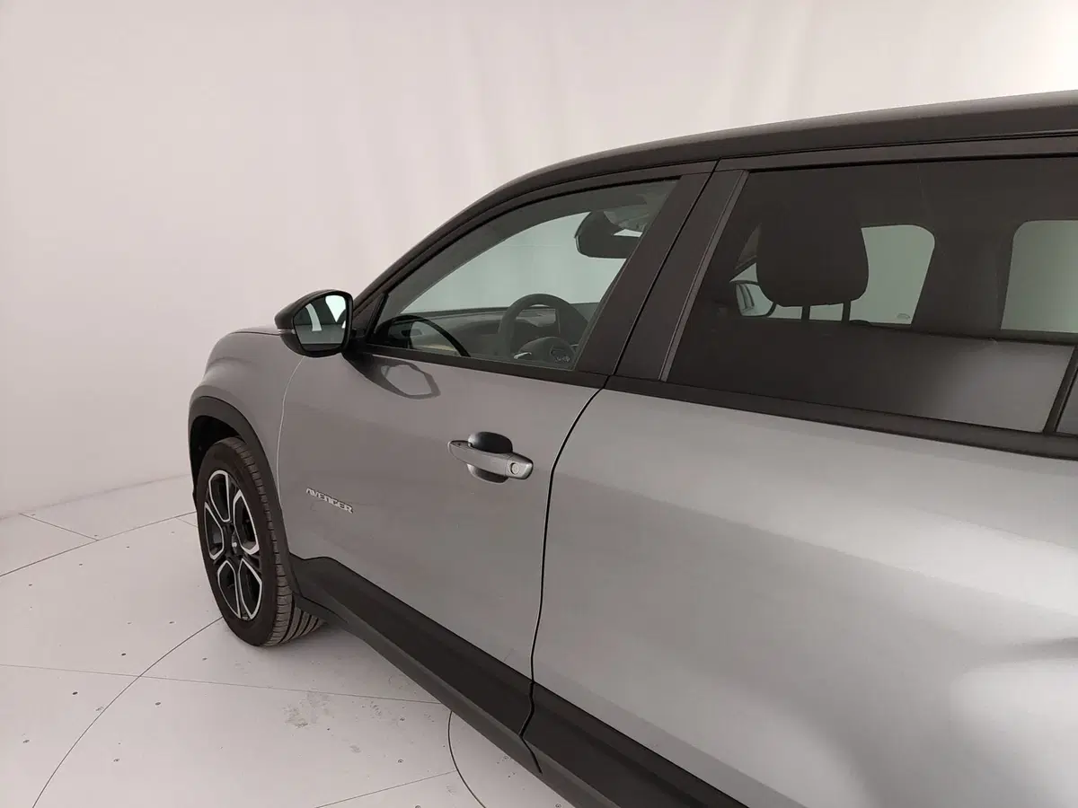 Jeep Avenger usata a Caserta (12)