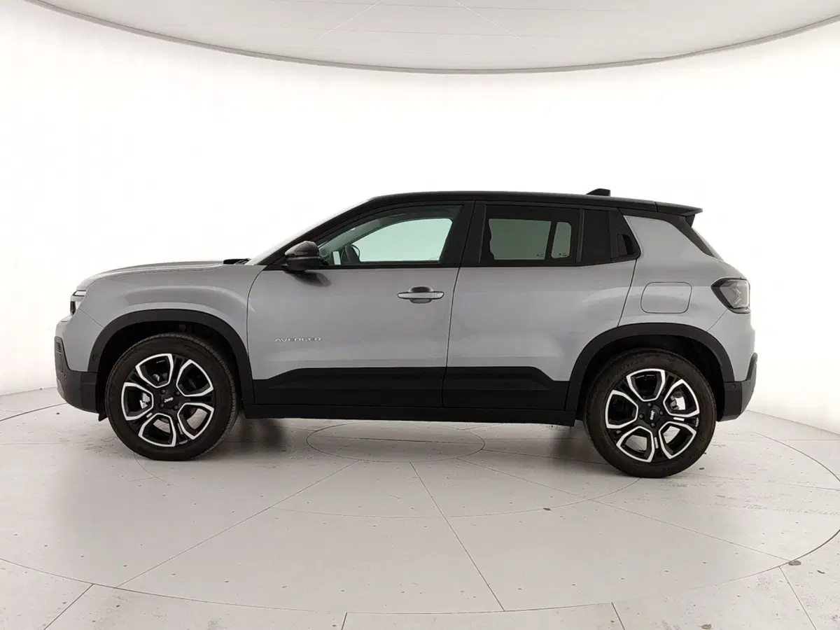 Jeep Avenger usata a Caserta (8)