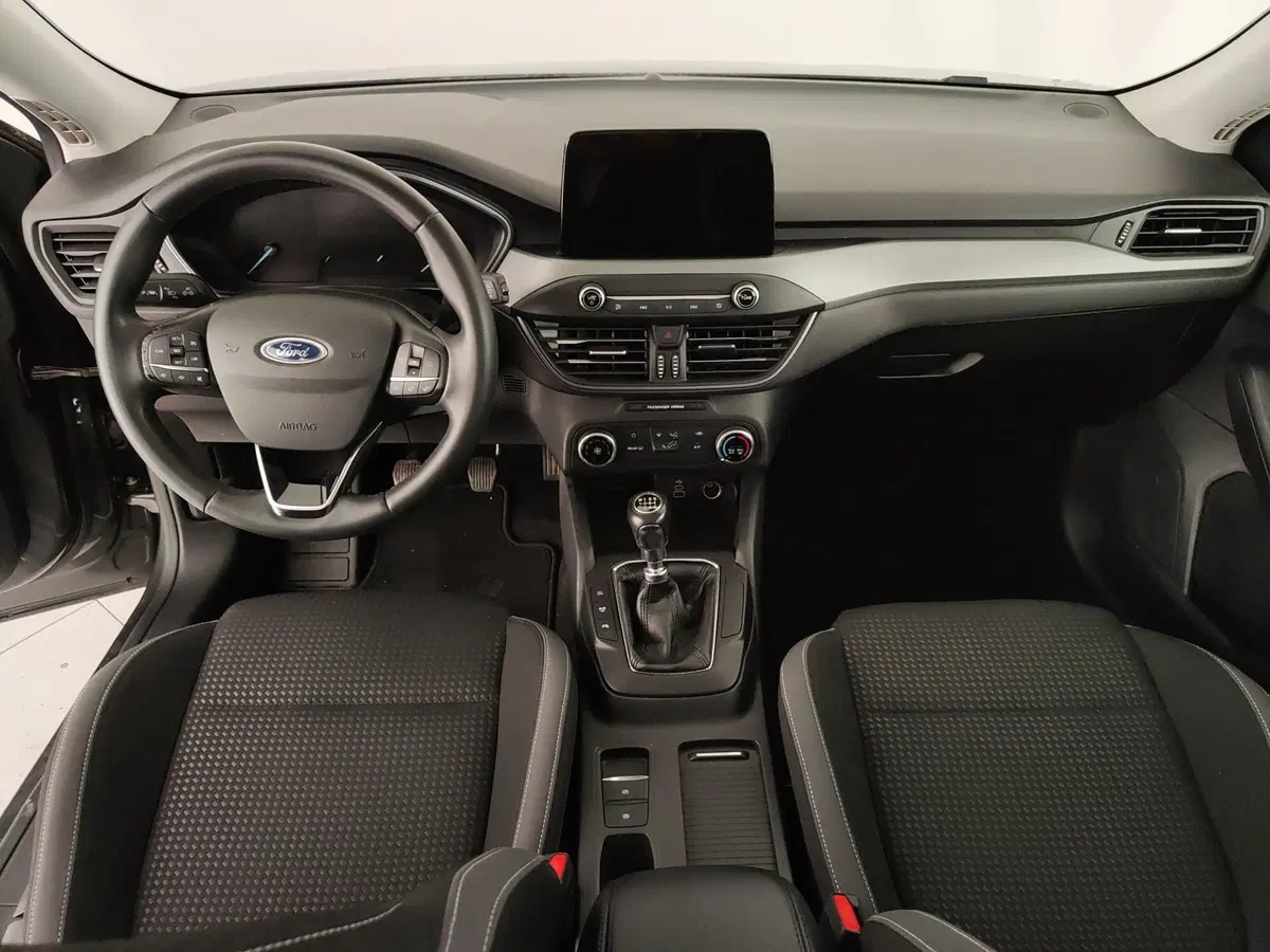 Ford Focus Station Wagon usata a Caserta (15)