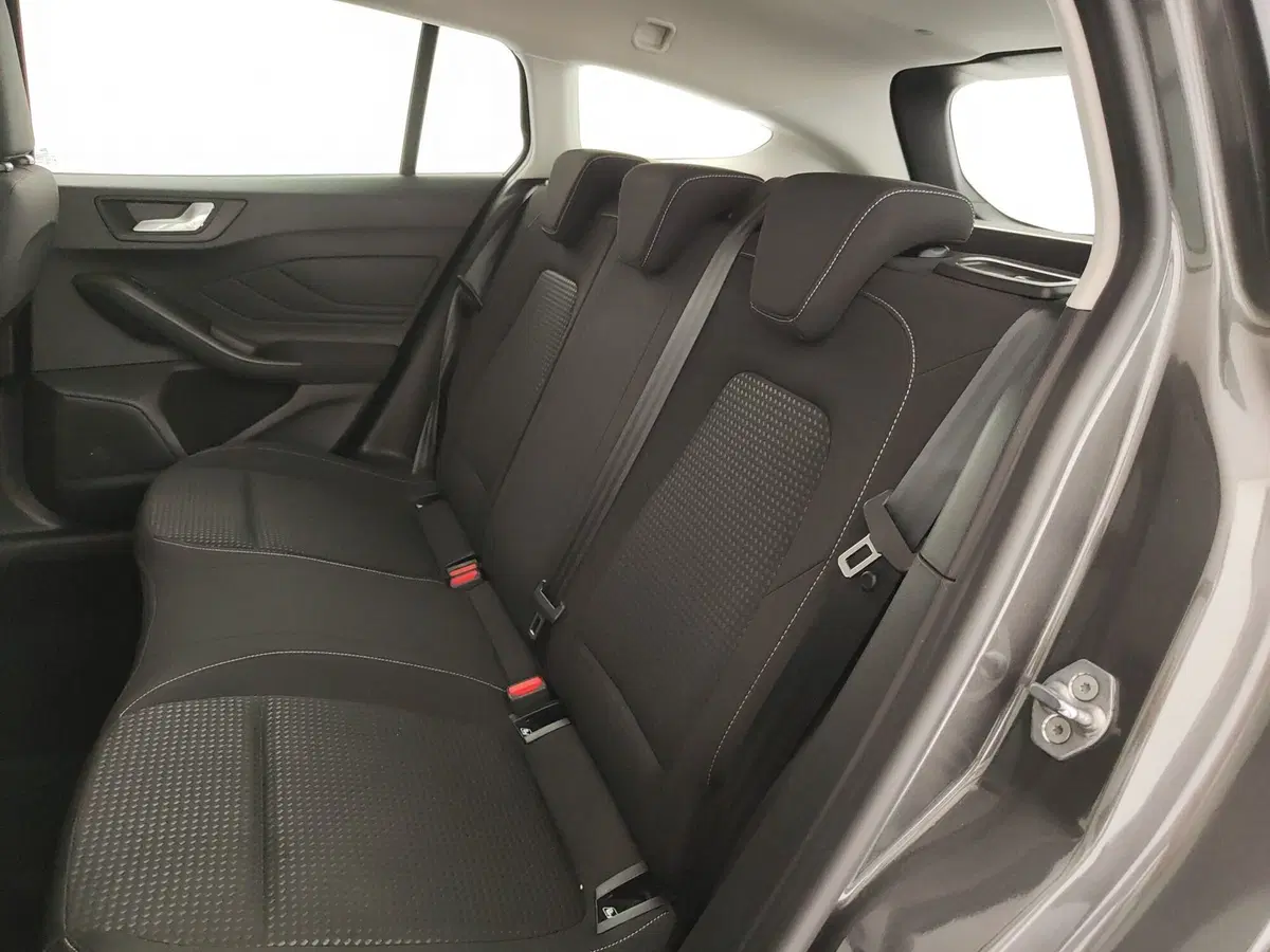 Ford Focus Station Wagon usata a Caserta (19)