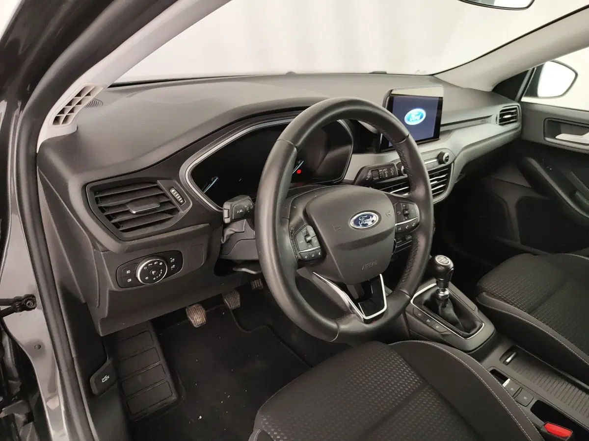 Ford Focus Station Wagon usata a Caserta (20)