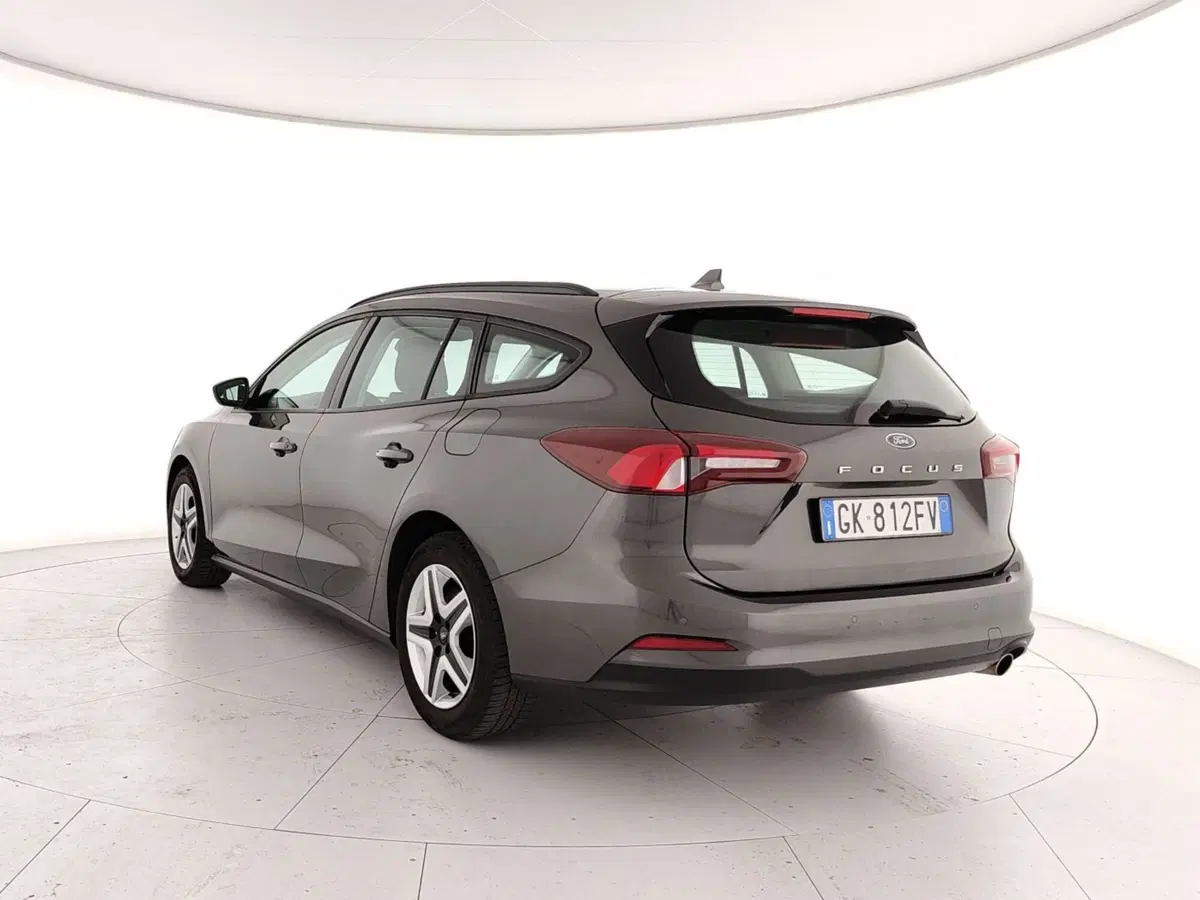 Ford Focus Station Wagon usata a Caserta (4)