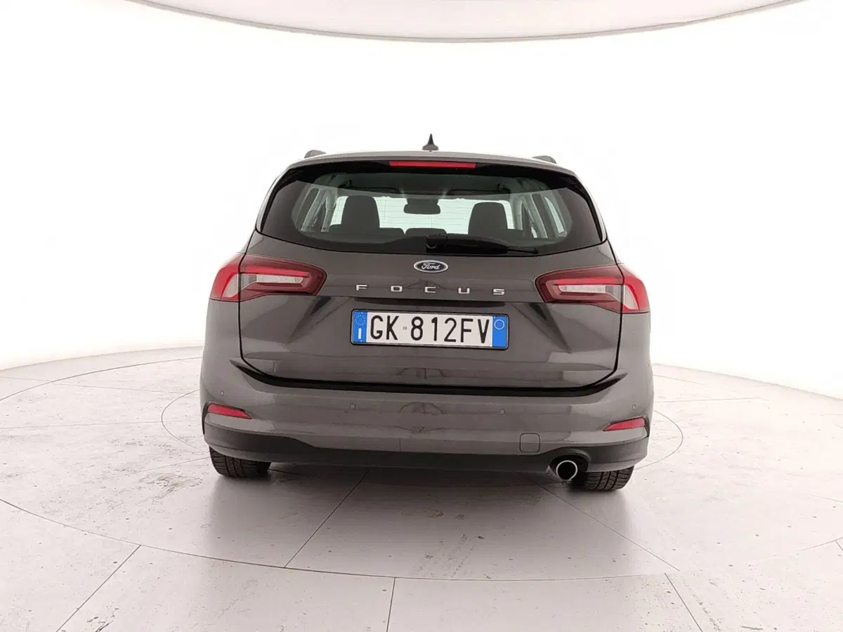 Ford Focus Station Wagon usata a Caserta (5)