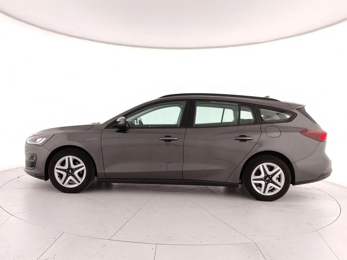 Ford Focus Station Wagon usata a Caserta (8)