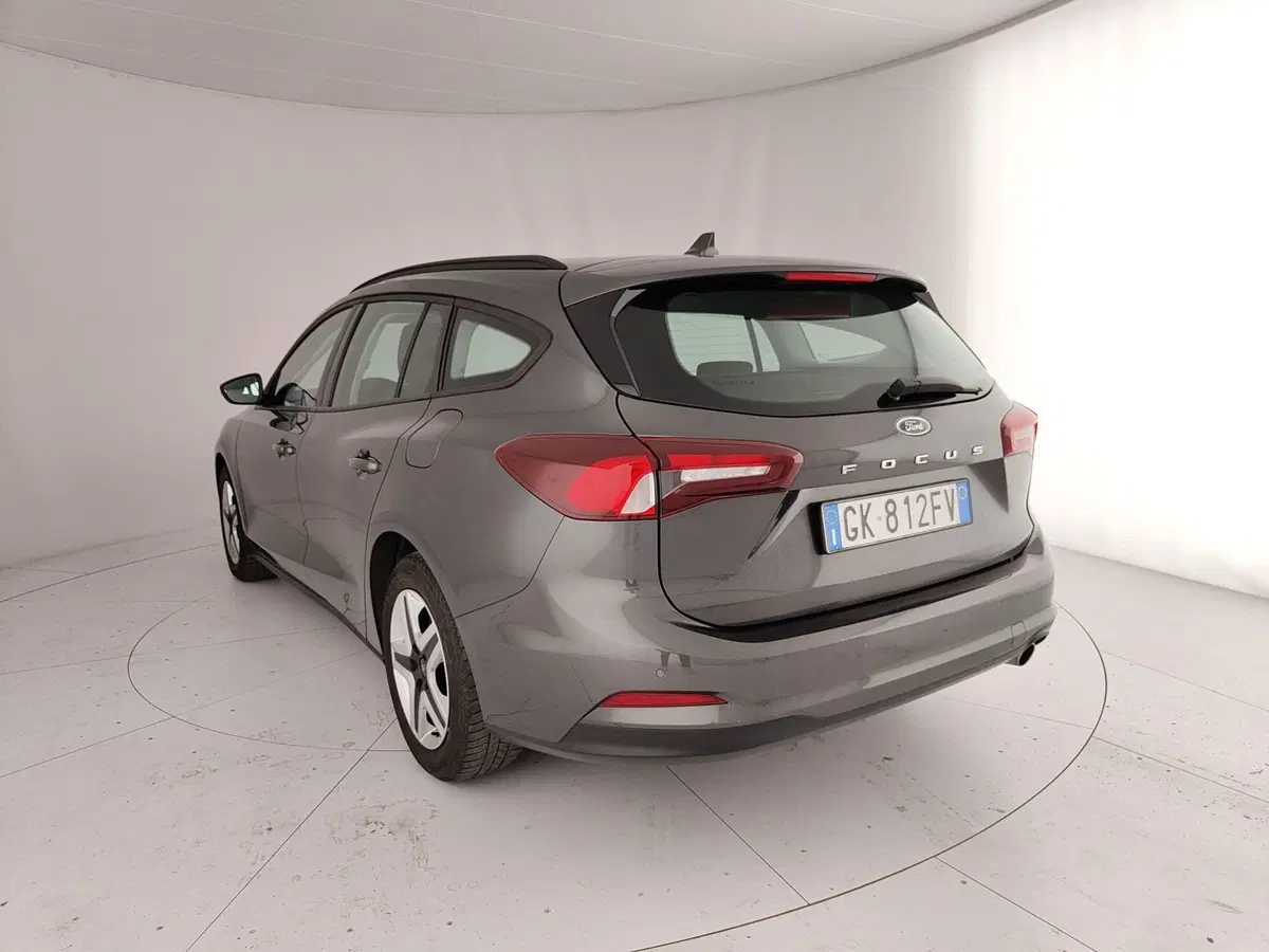 Ford Focus Station Wagon usata a Caserta (9)