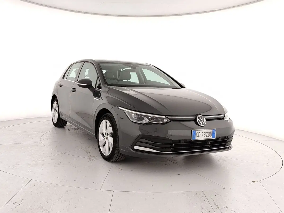 Volkswagen Golf usata a Caserta