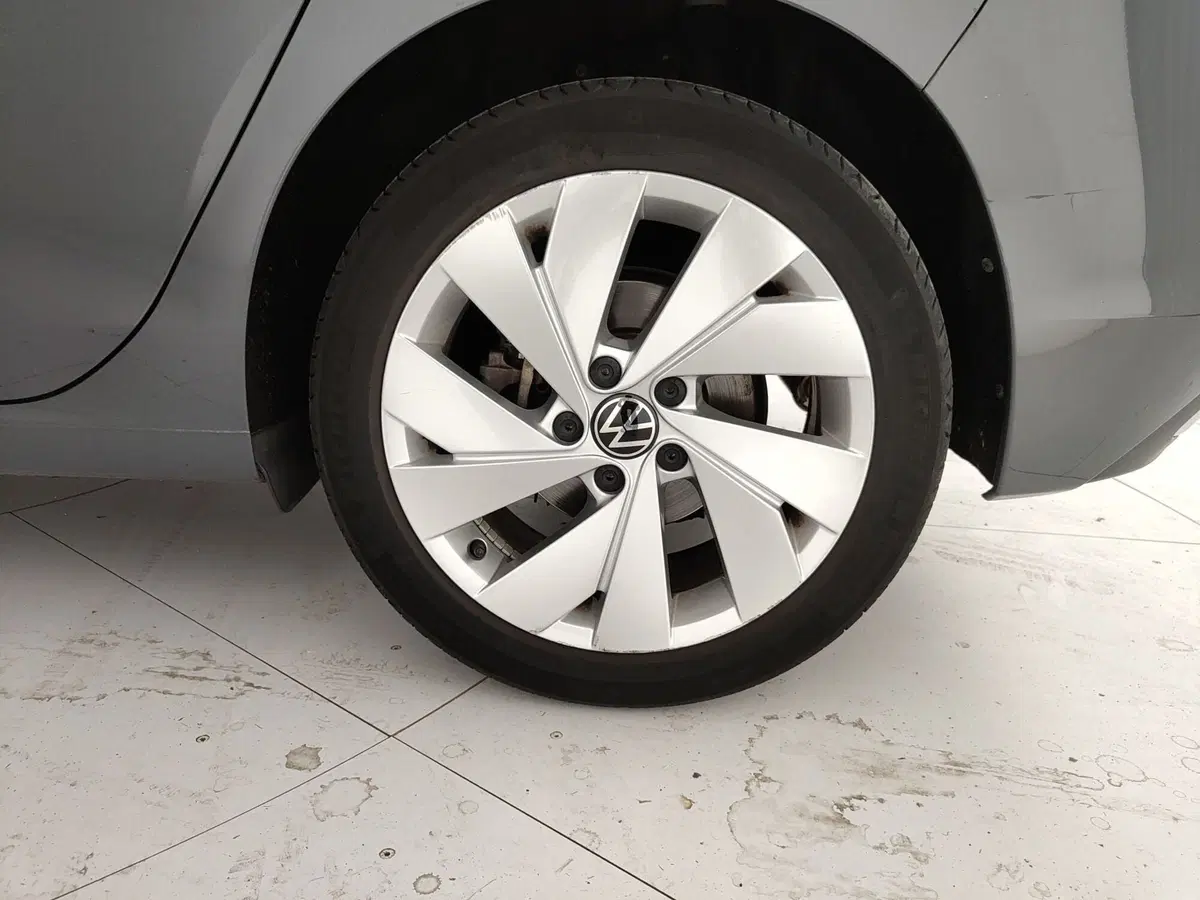 Volkswagen Golf usata a Caserta (11)